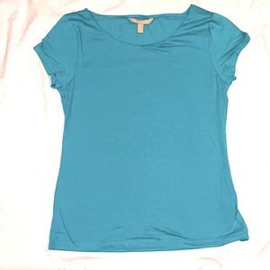 Banana Republic Petite Crewneck Tee. Size: M